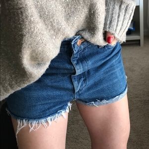 Urban Outfitters Wrangler Cutoff Jean Shorts 32